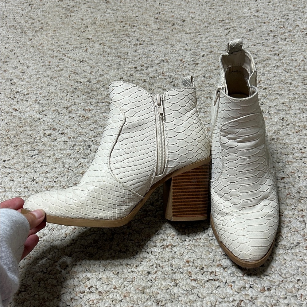 Altar'd State Ivory Textured Booties - Picture 2 of 6